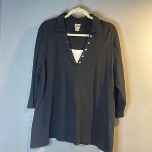 Black v-neck top with snaps